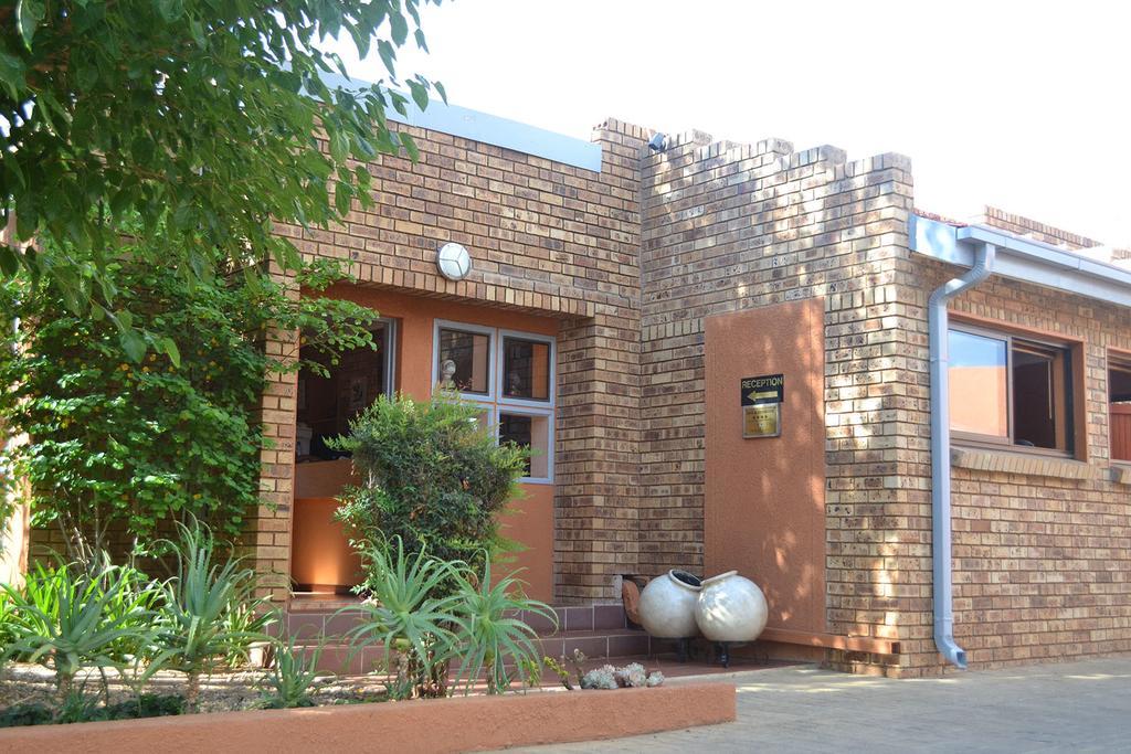 Boga Legaba Guest House & Conference Centre Mafikeng Zewnętrze zdjęcie